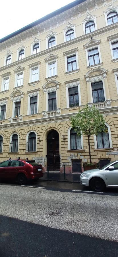 Western Apartman Budapest Exterior photo