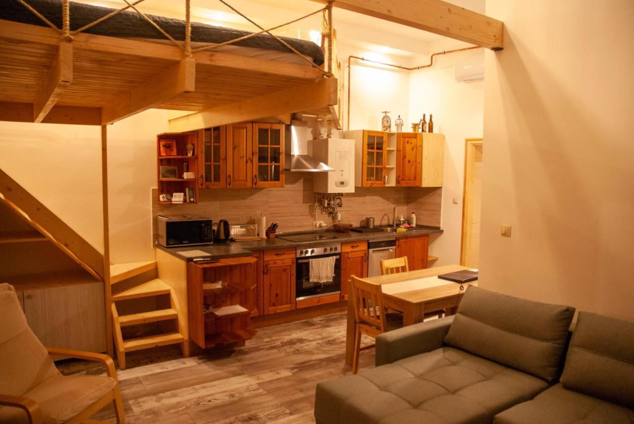 Western Apartman Budapest Exterior photo